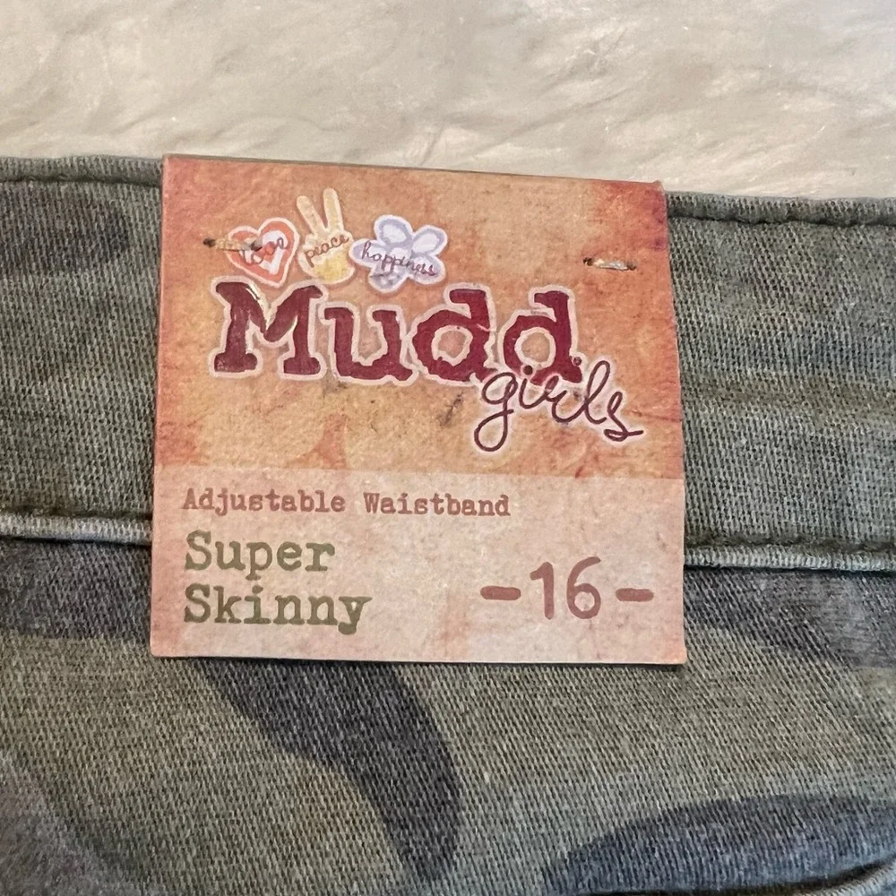 Mudd Girls Super Skinny Jeans Pants Camo print with studs 5 pocket Distressed 16
